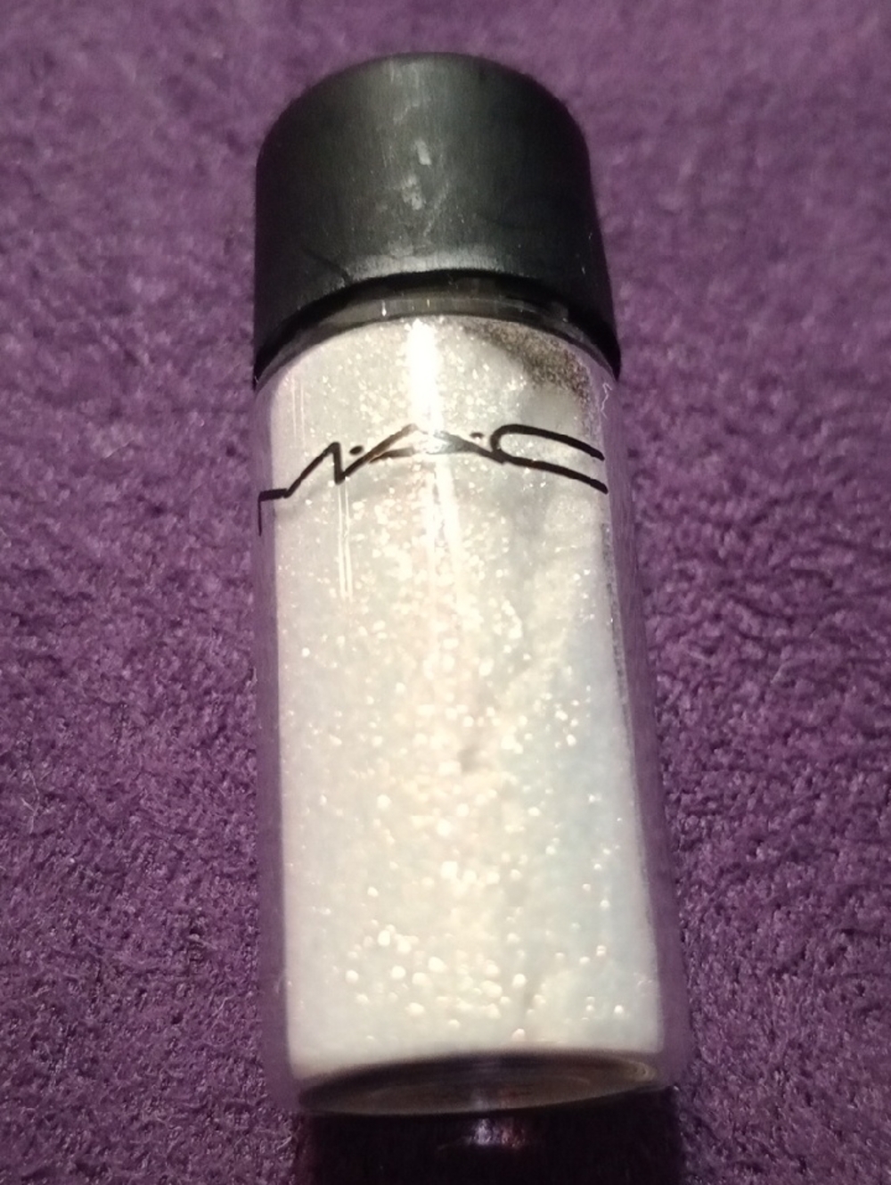 MAC Cosmetics Iridescent White Shimmer Loose Eyeshadow Pigment